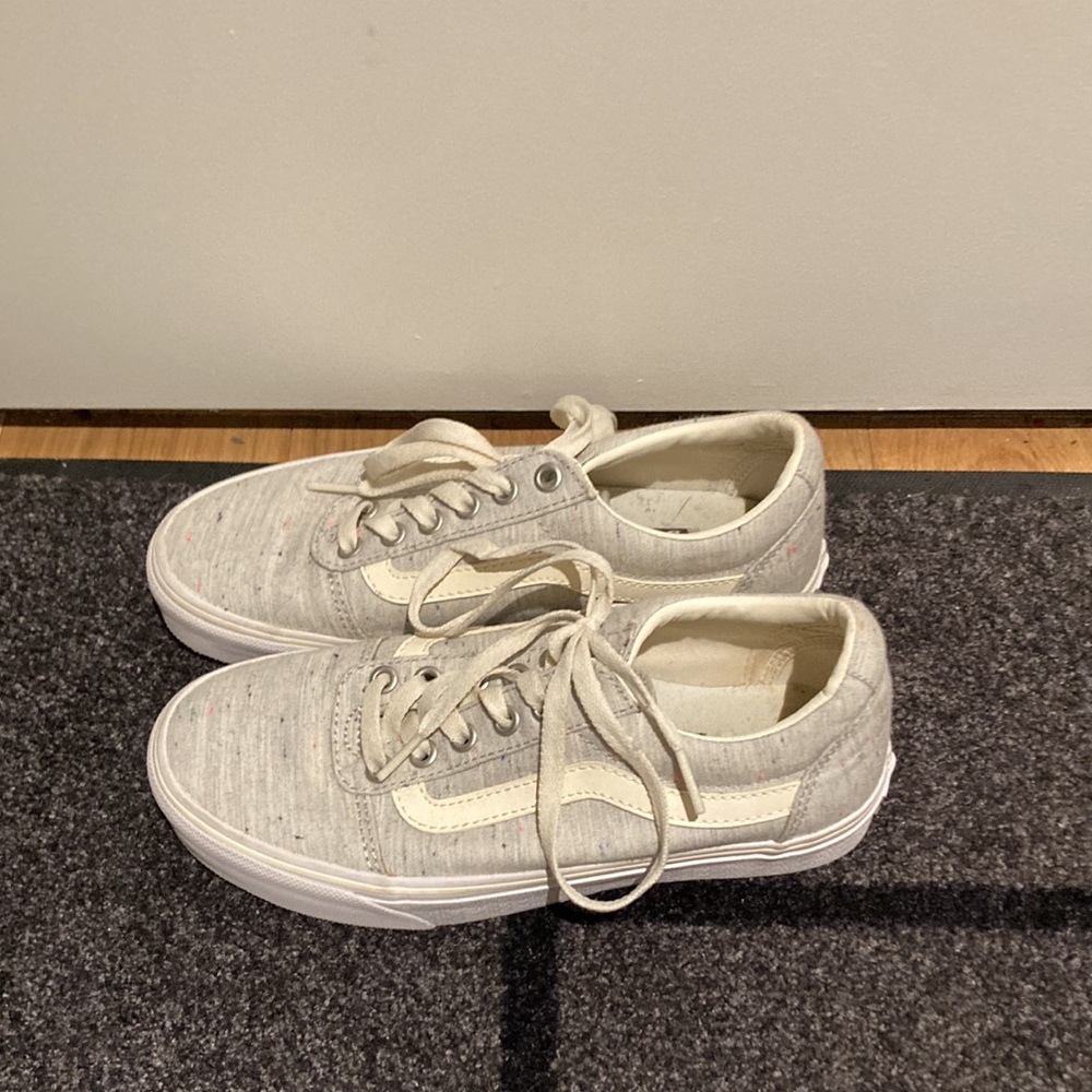 Grey vans - Picture 3 of 5
